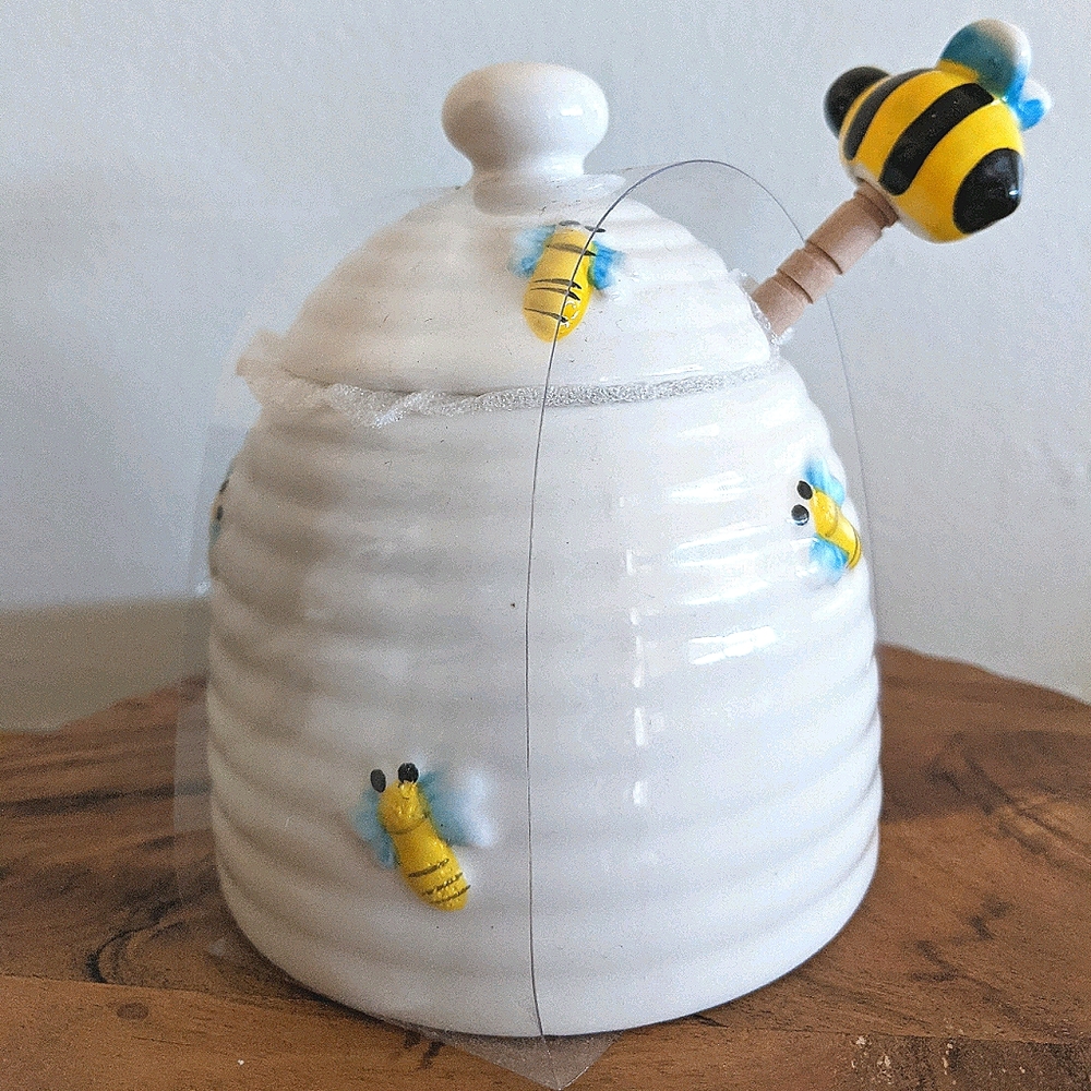 🍯 🐝 Adorable Honey Bee Honey Pot